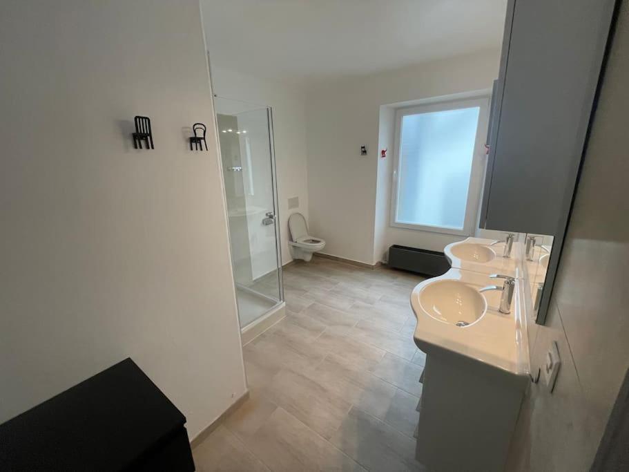 Charmante Maison Mitoyenne Villa Broc Esterno foto